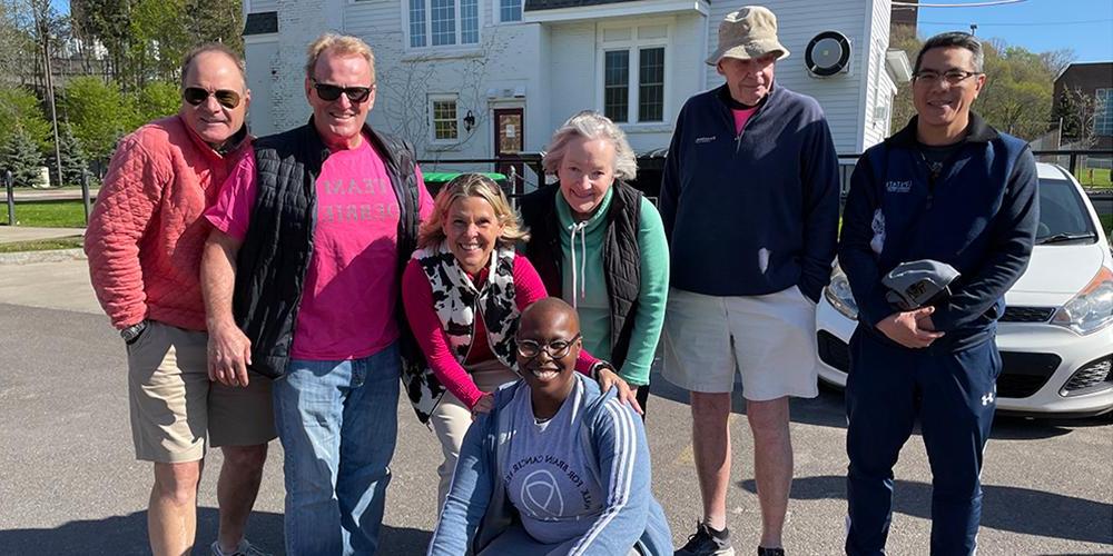 Event organizer Nneka Onwumere, center, and fellow walkers, from left, Lawrence Chin, MD, and family members of Debbie Gregg: Gordon and Stephanie Shutzendorf, Jennifer Hooley, Dennis Gregg and Chip Hooley.